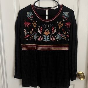 ANDREE BY UNIT Black Embroidered Floral Babydoll Blouse Size S